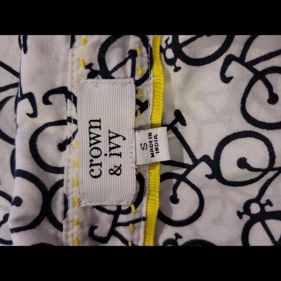 Crown & Ivy small white with black bicycles button down shirt - Picture 4 of 5